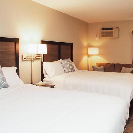 Country Squire Inn And Suites New Holland Eksteriør billede