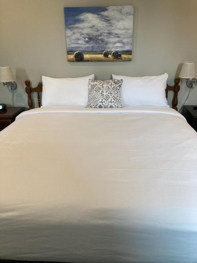 Country Squire Inn And Suites New Holland Eksteriør billede