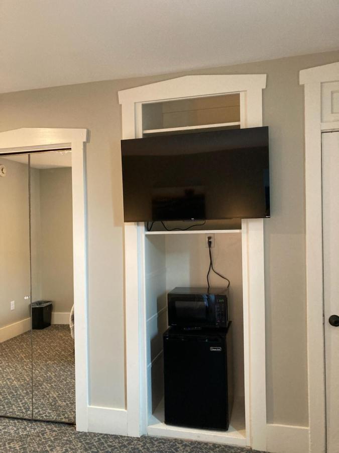 Country Squire Inn And Suites New Holland Eksteriør billede
